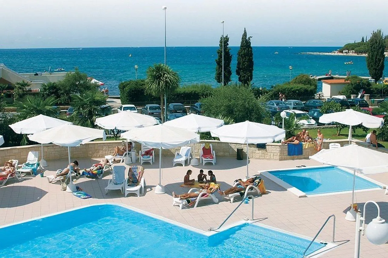 Hotel Park Plava Laguna Porec 4*,