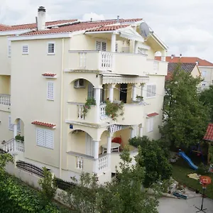Marta - - Near The Sea Apartament Zadar